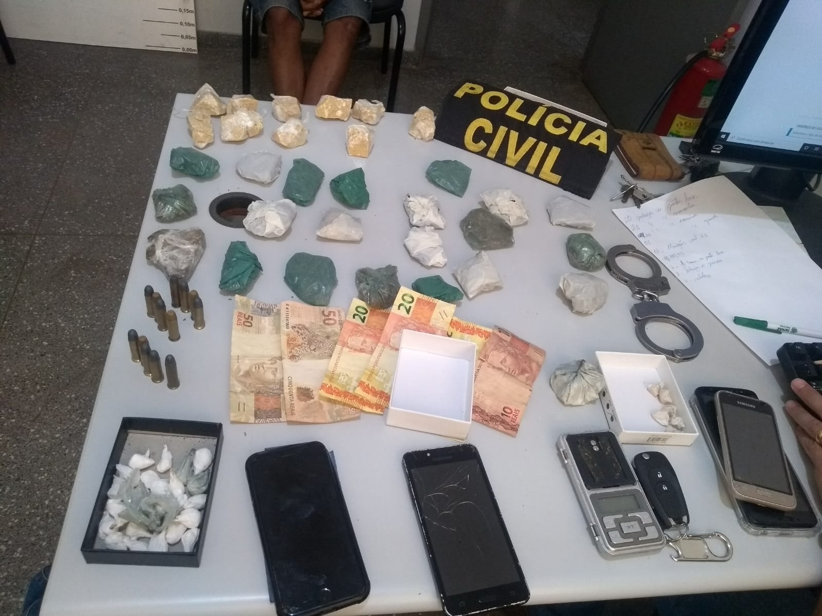 Após denúncia jovem atuante no tráfico de drogas é preso pela Polícia Civil