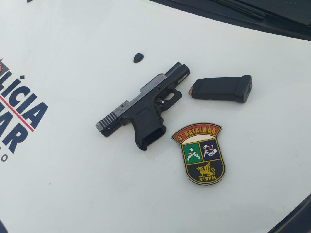 Policiais prendem suspeitos por sequestro e roubo a residência