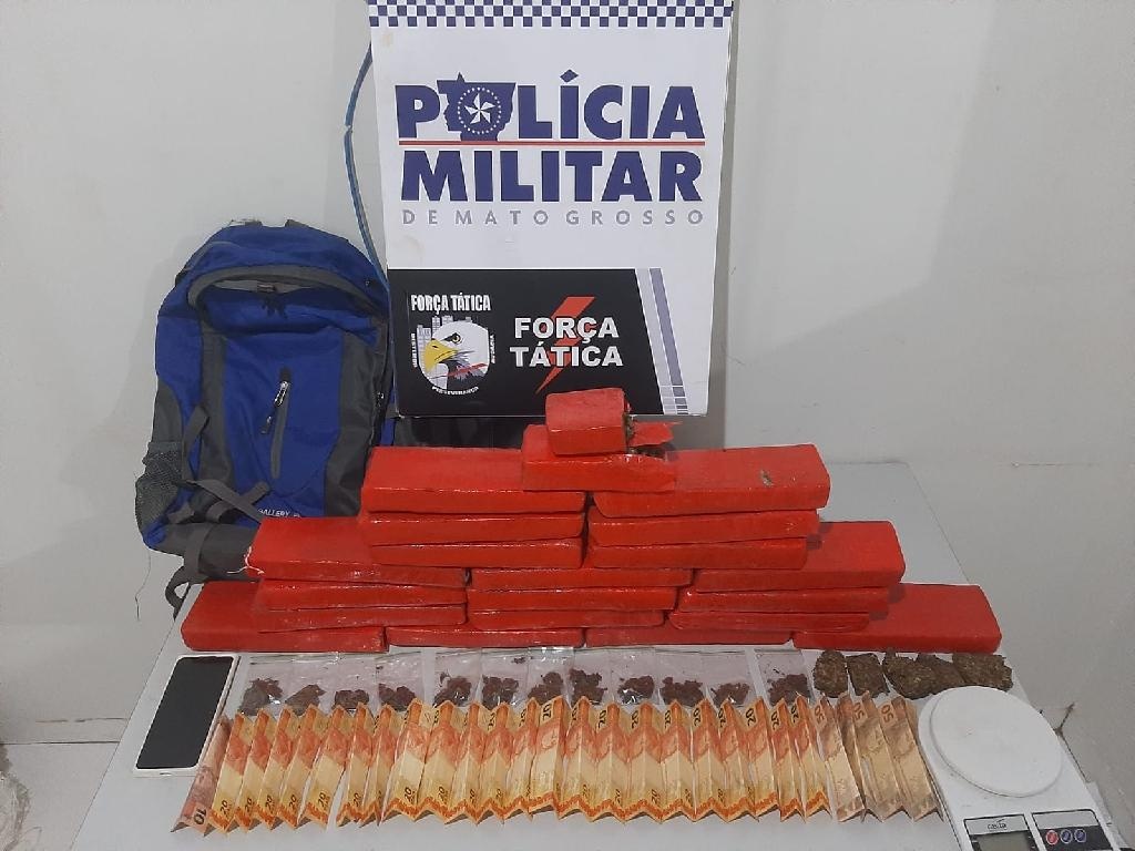 Policiais militares apreendem 18 kg de maconha em Tangará de Serra