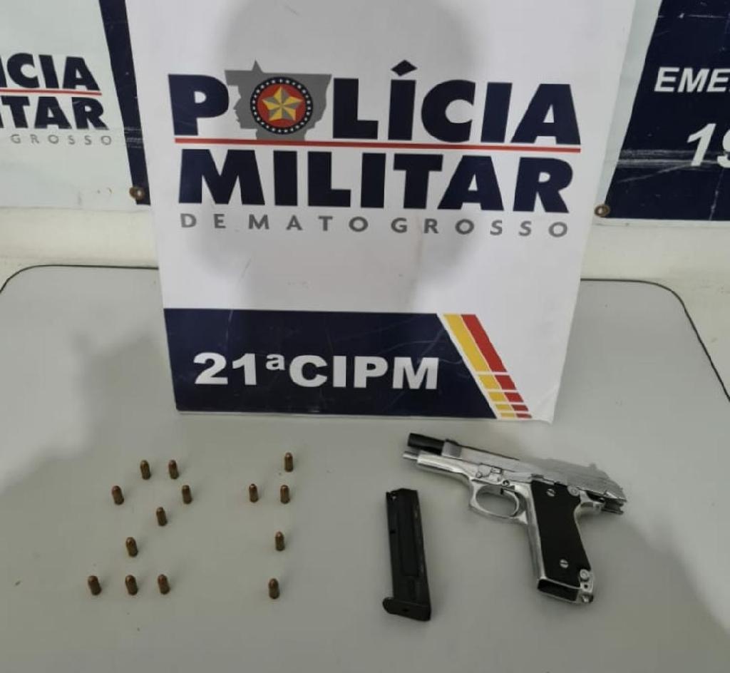 PM prende homem e apreende arma de fogo após briga em casa noturna