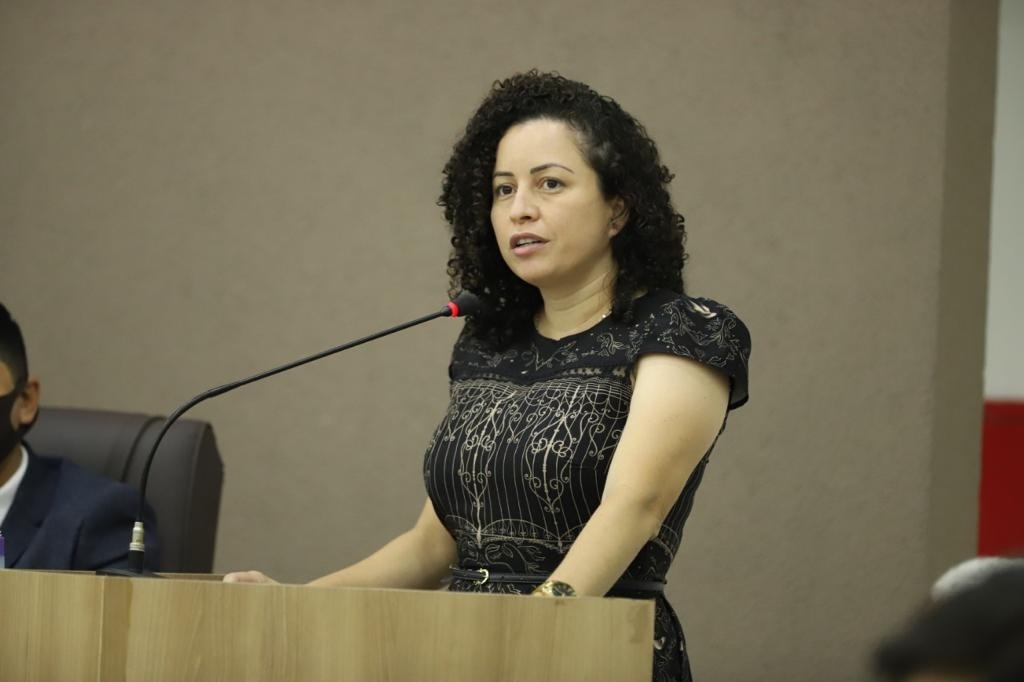 Vereadores reprovam lei para monitorar violência contra mulher