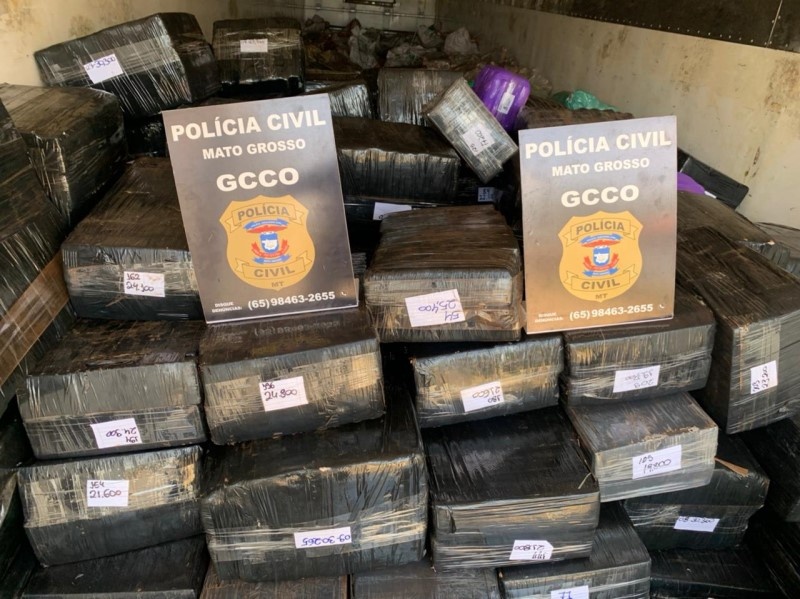 Polícia Civil apreende quase cinco toneladas de maconha transportadas em meio a uma carga de tutano