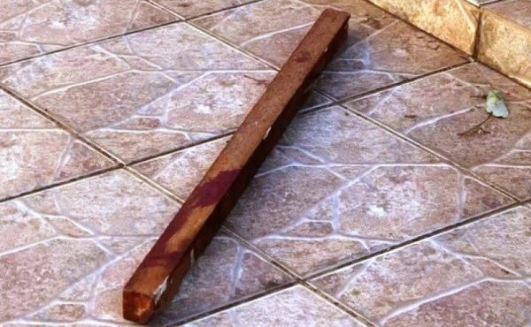 Homem briga em frigorífico e acaba espancado a pauladas