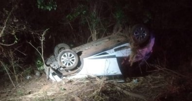 Carro capota e criança de 3 anos morre em VG