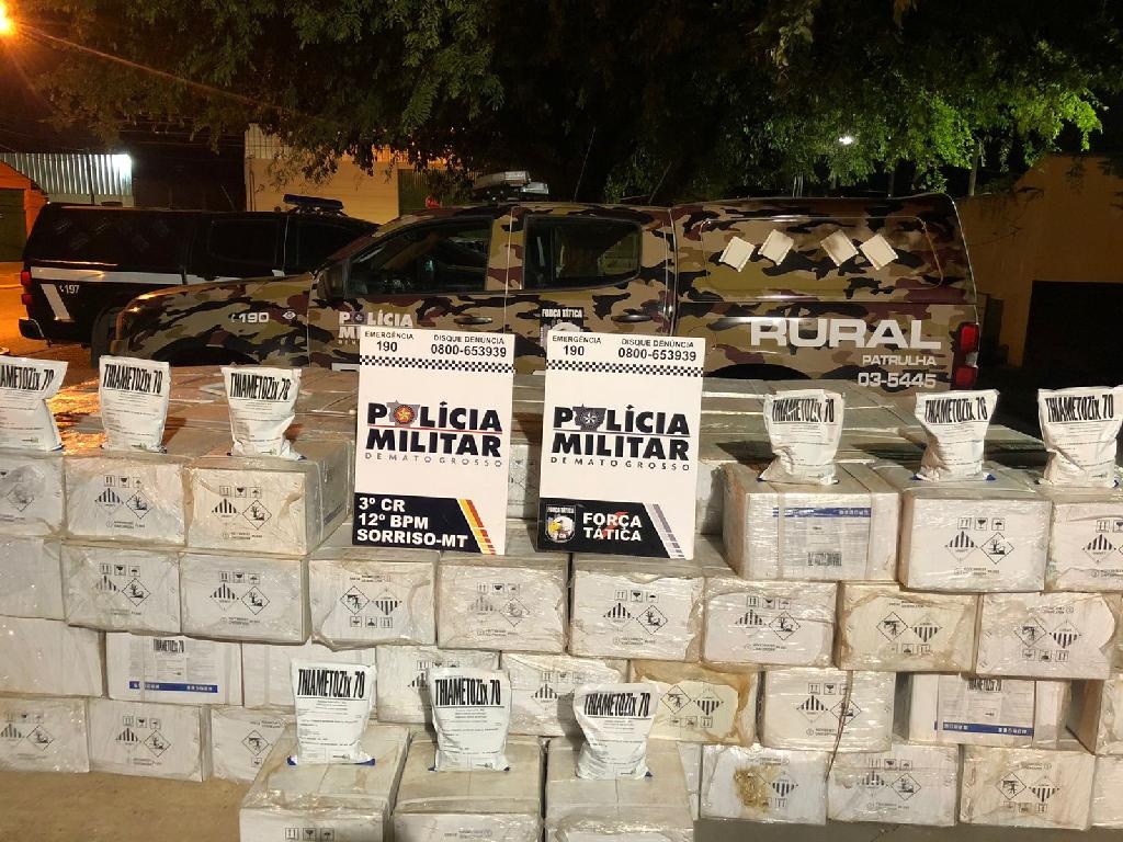 Patrulha Rural prende casal que transportava duas toneladas de defensivos agrícolas contrabandeados