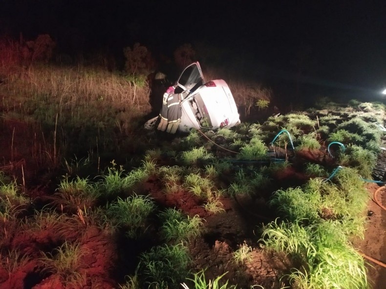 Acidente entre dois carros mata casal e homem em rodovia de MT