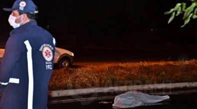 Mulher é atropelada por caminhonete durante caminhada e morre