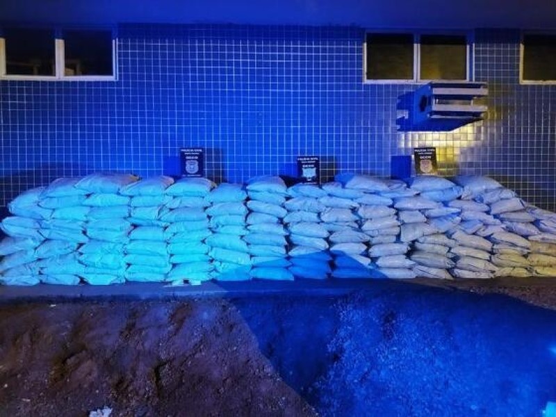 Polícia Civil e PRF apreendem 3,1 toneladas de defensivos contrabandeados