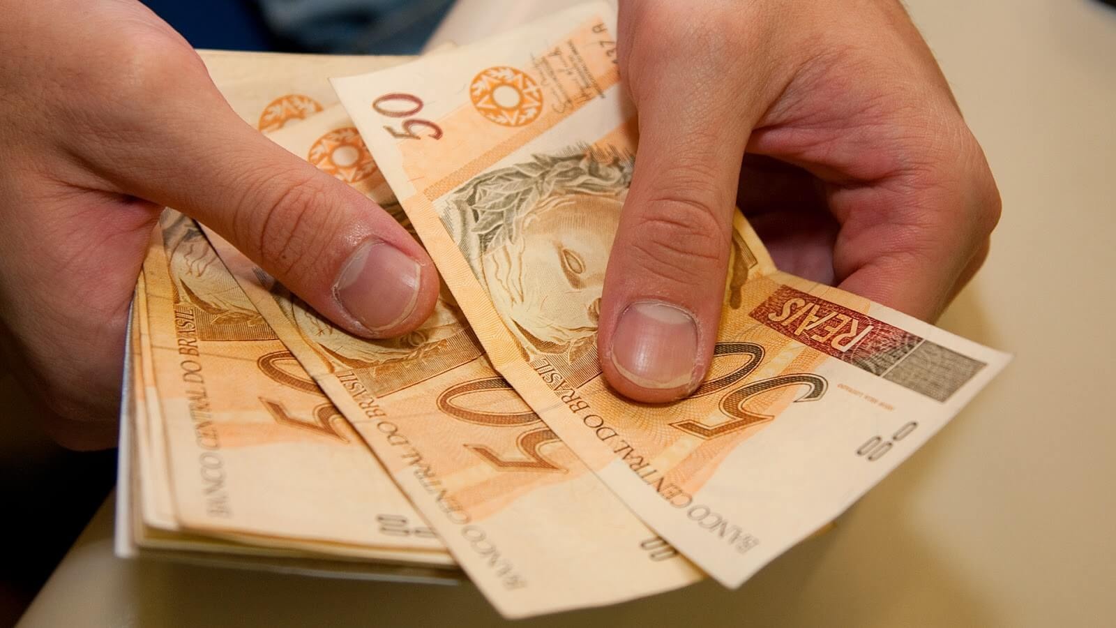Atualização do CadÚnico será necessária para receber Auxílio Brasil