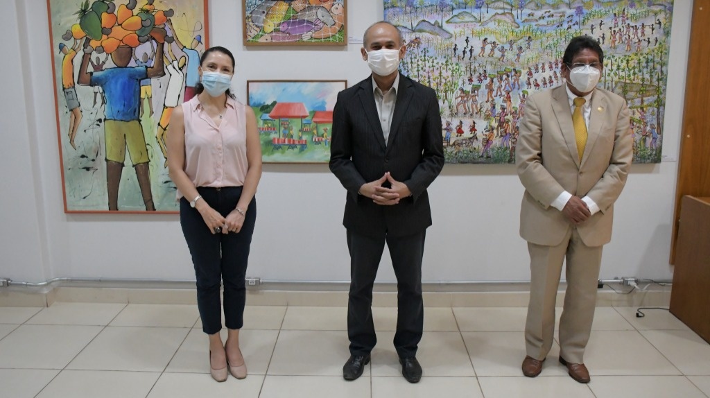 UFMT recebe representantes de universidade do Equador