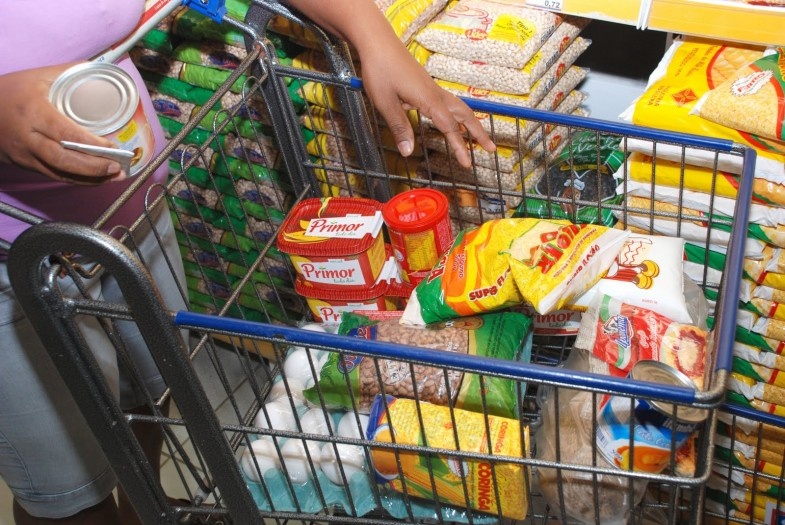 Em 3 anos, cesta básica ficou R$ 267 mais cara em Sinop