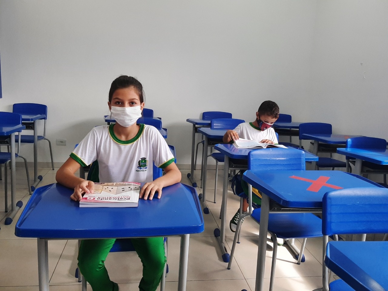Aulas 100% presencias são retomadas na rede municipal em Sinop
