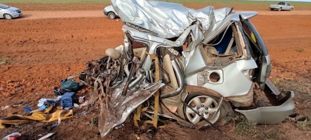 Mauro Mendes lamenta morte trágica de 13 pessoas em acidente na BR-174