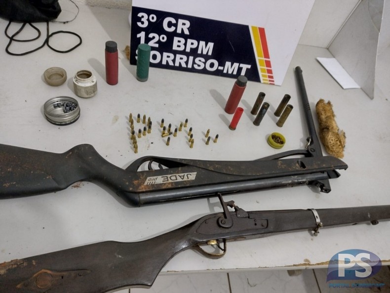 Homem é preso com arma de fogo após dar soco em irmã
