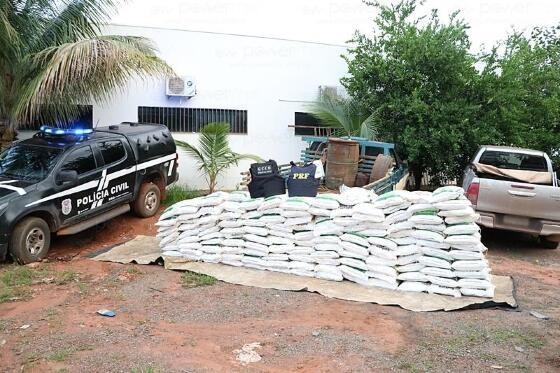PRF e GCCO apreendem mais de 1 tonelada de fertilizantes de procedência ilícita