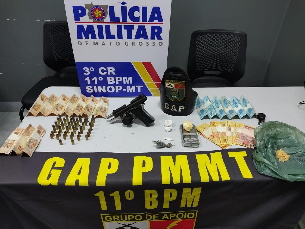 Dois homens são presos com arma e cocaína que seria vendida em festa