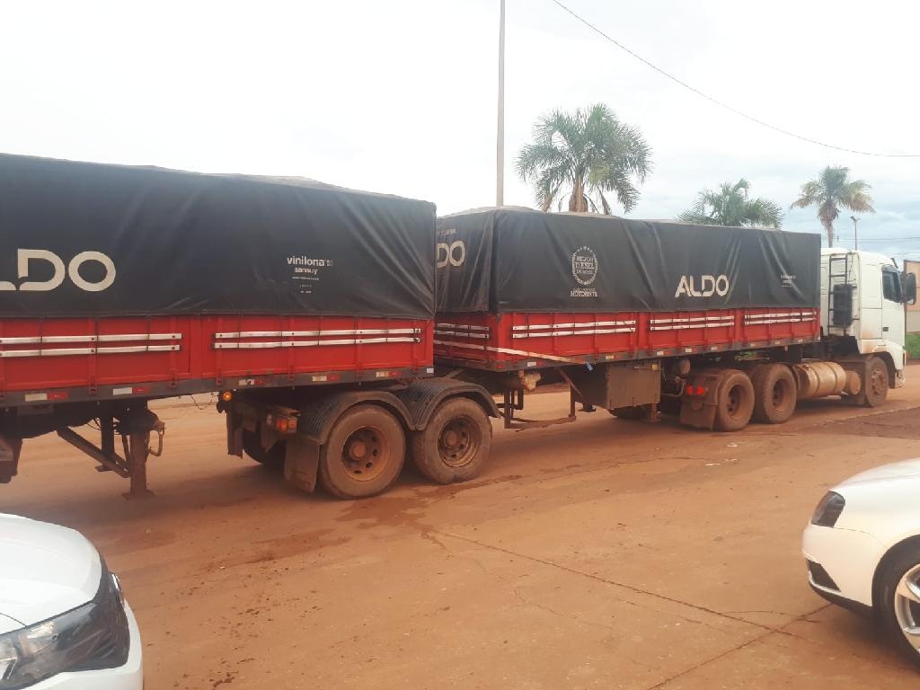 PM recupera carga de adubo roubada e localiza motorista sequestrado