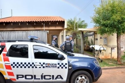 Filho mata pai com facada no pescoço durante discussão