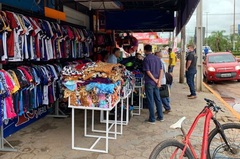 Prefeitura fiscaliza cumprimento da lei no comércio ambulante de Sinop
