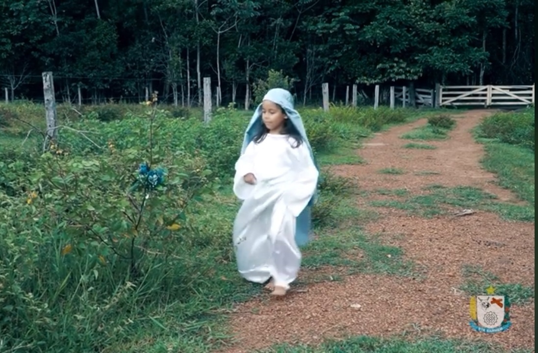 Alunos de Cemei em Santa Carmem participam de encenação do nascimento de Jesus