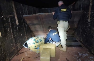 PRF apreende 340 kg de de drogas em fundo falso de carreta