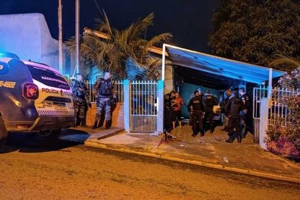Adolescente tentou enforcar o pai para impedir que matasse a mãe