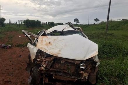 Casal e criança de 10 anos ficam feridos em acidente