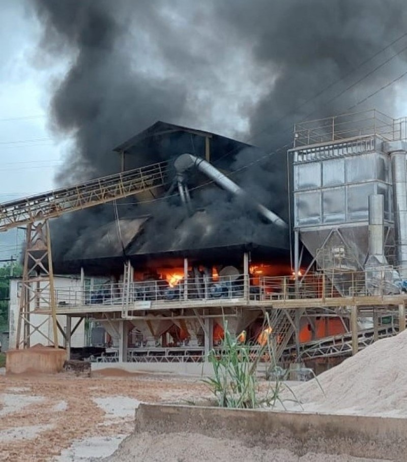 Fogo destrói equipamento de mineradora em Mato Grosso