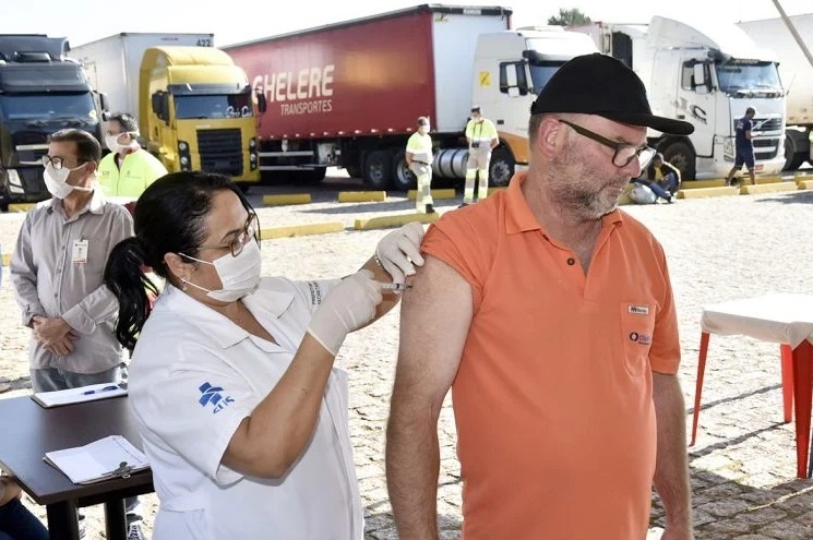 Quatro unidades de saúde estarão vacinando neste sábado