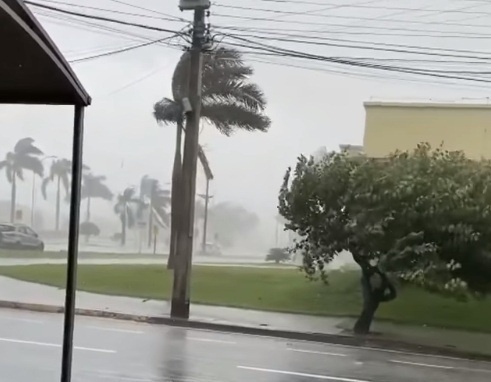 Chuvas e fortes ventos causam prejuízos na cidade de Sinop
