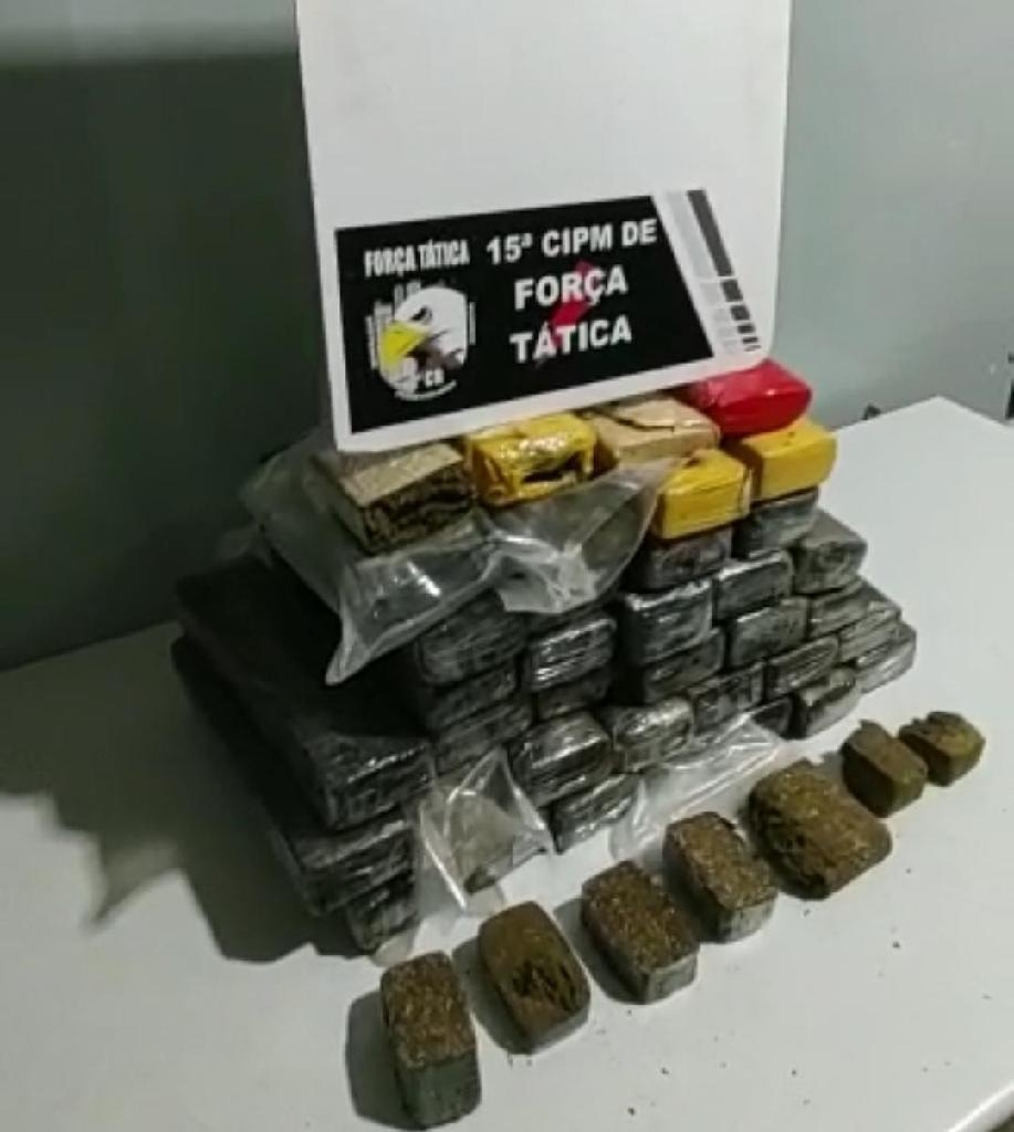 Força Tática prende homem com 50 quilos de maconha