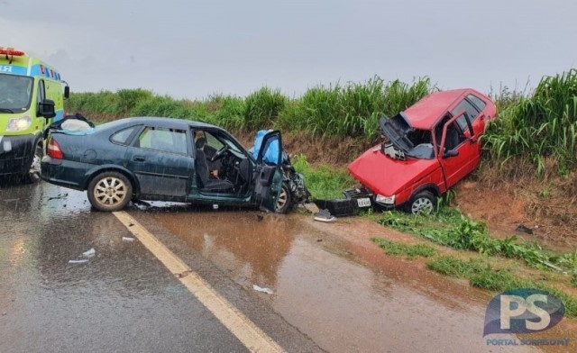 Sorriso: batida entre carros na BR-163 deixa uma pessoa morta e cinco feridas