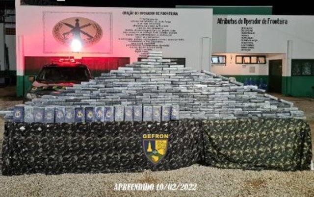 Gefron confisca 443 kg de drogas avaliadas em R$ 8 milhões