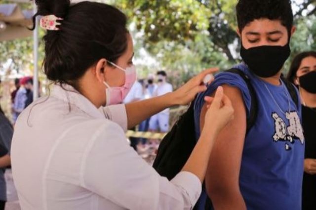 Saúde descarta vacina como causa de doença neurológica em paciente