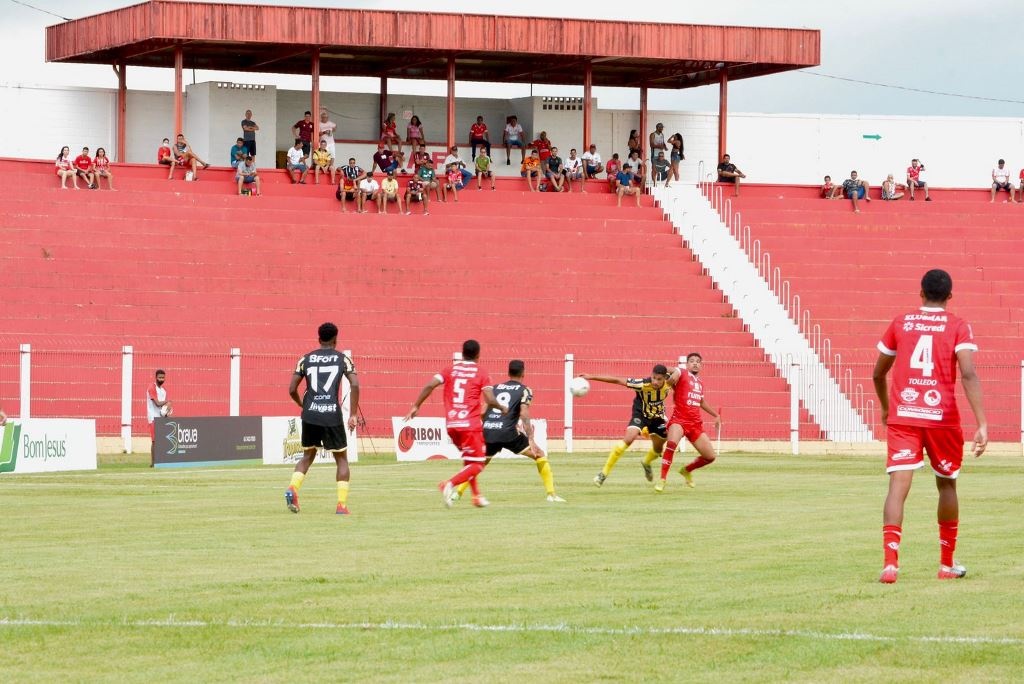 Sport Sinop sai atrás nos primeiros 90 minutos das quartas de final do Mato-grossense