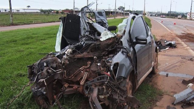 Sinop: Motorista morre após carro colidir na traseira de caminhão na BR-163