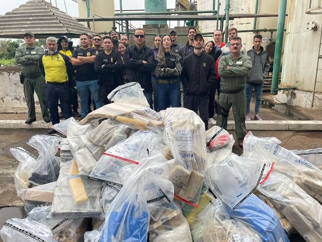 Polícia Civil incinera duas toneladas de entorpecentes