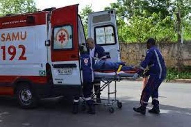 Motociclista é atropelado e arrastado por caminhão na BR-364