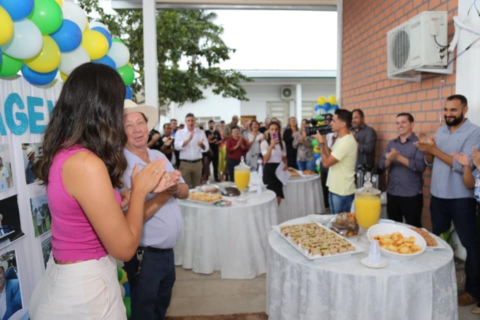Prefeito e 1ª dama pretendem gastar R$ 1,6 milhão em buffet e coffee break