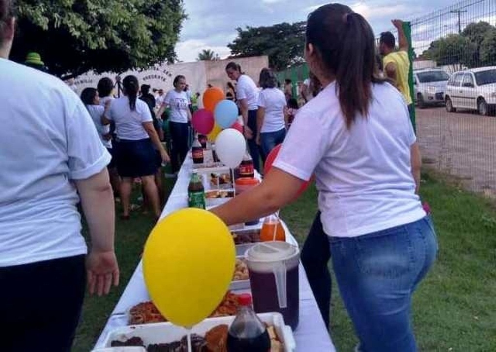 Empresa vence licitação dos lanches dando R$ 0,11 de desconto