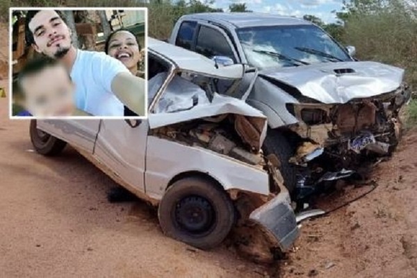 Casal e filho morrem em batida entre carro e caminhonete