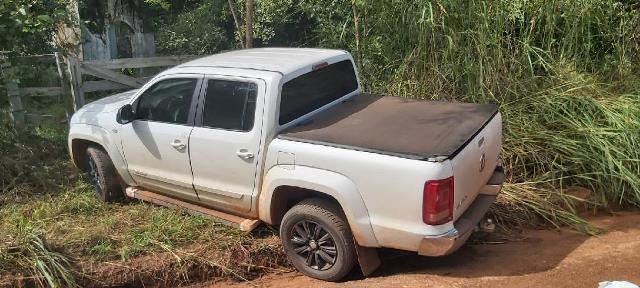 Polícia Militar recupera caminhonete roubada e localiza vítimas sequestradas