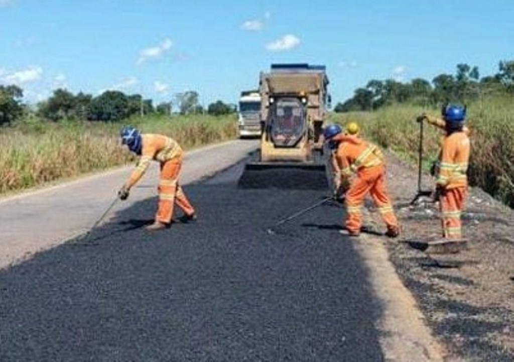 Frente de obras altera o tráfego na BR-163