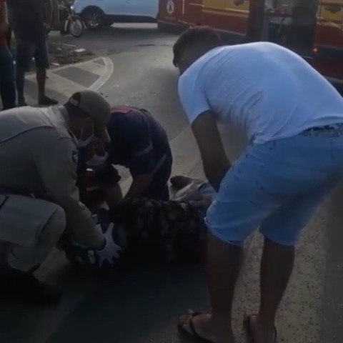 Sorriso: motociclista morre ao colidir em poste