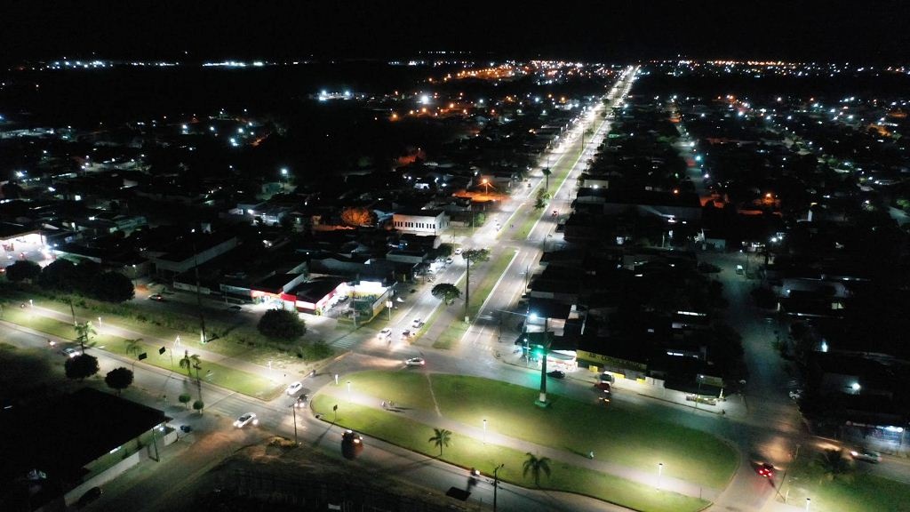 Avenida Jonas Pinheiro é transformada após revitalização