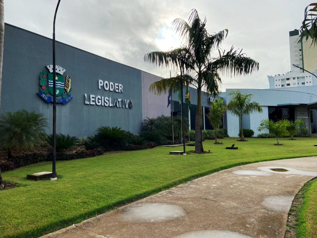Câmara antecipa sessão para sexta-feira