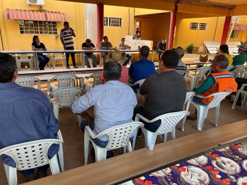 Encontro leva orientação para agricultores da Gleba Mercedes