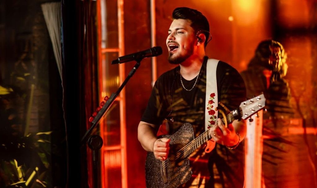 Destaque do Faustão começou a cantar em barzinhos de Sinop