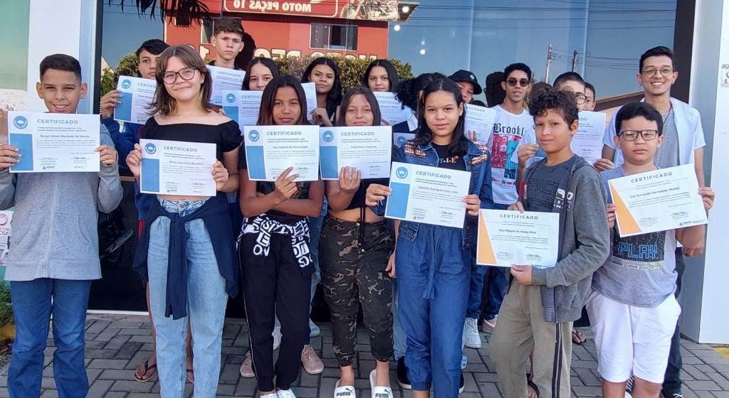 Mais de 600 alunos já se formaram no Curso de Robótica Educativa