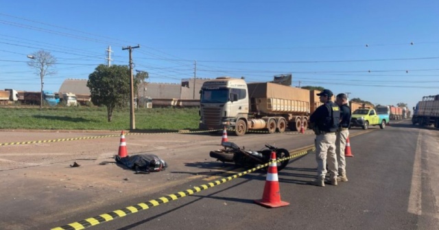 Motociclista morre em acidente com carreta na BR-070